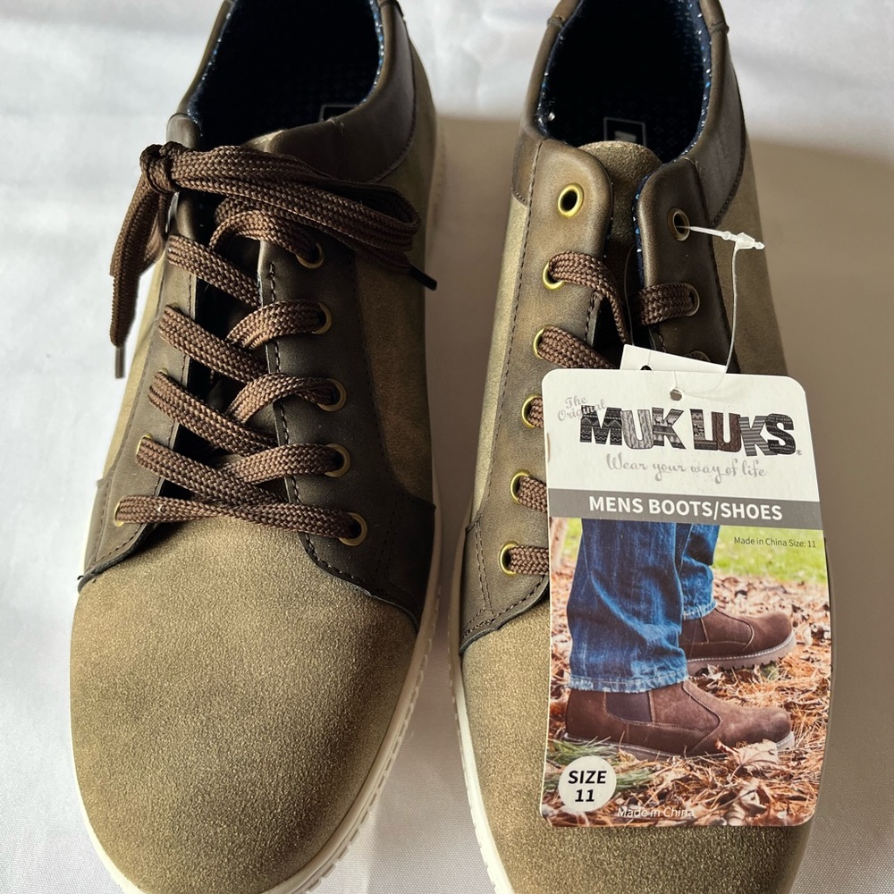 Muk Luks Men's Olive and Brown Sneakers